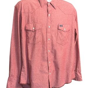 Wrangler Men's Casual Button Down Shirt in Red
